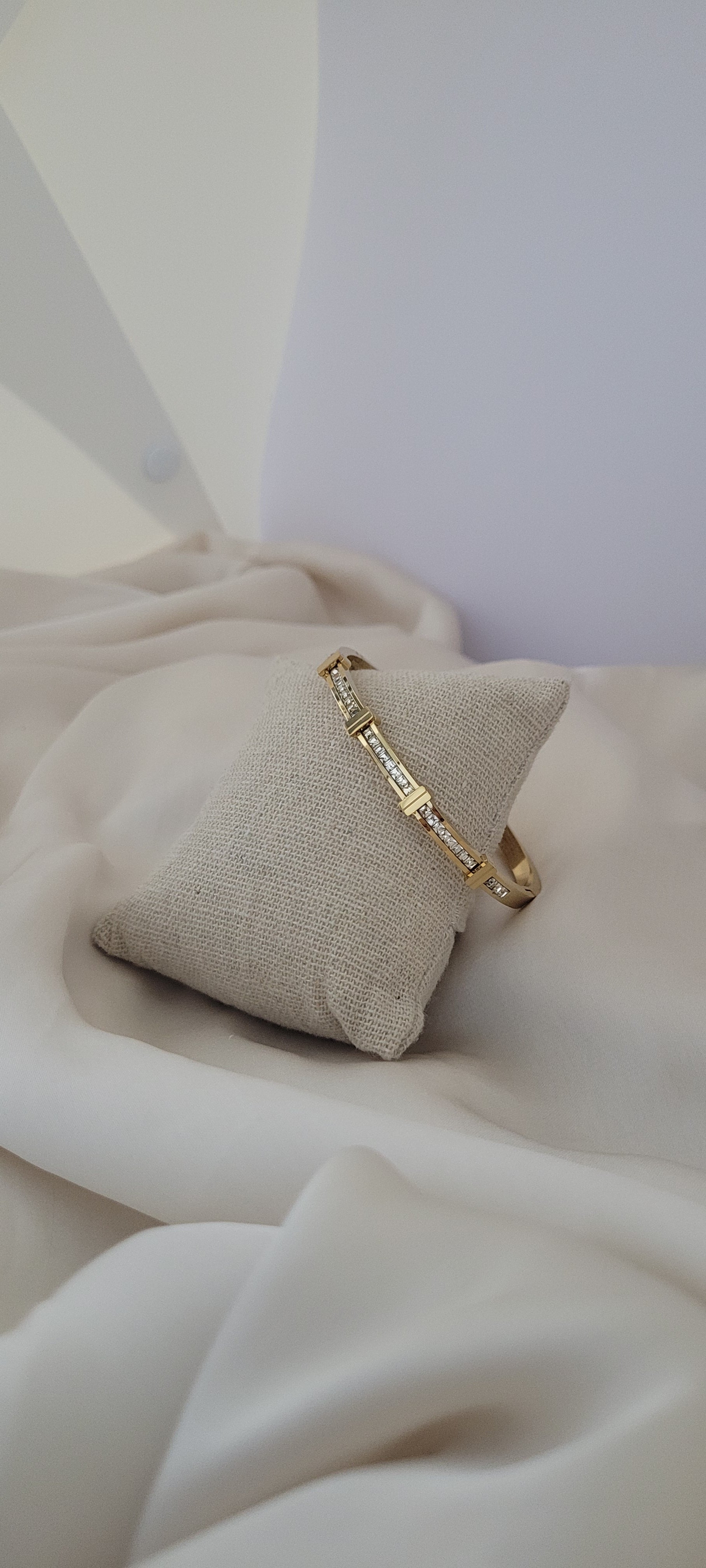 Bracelet shic avec strass (6cm)
