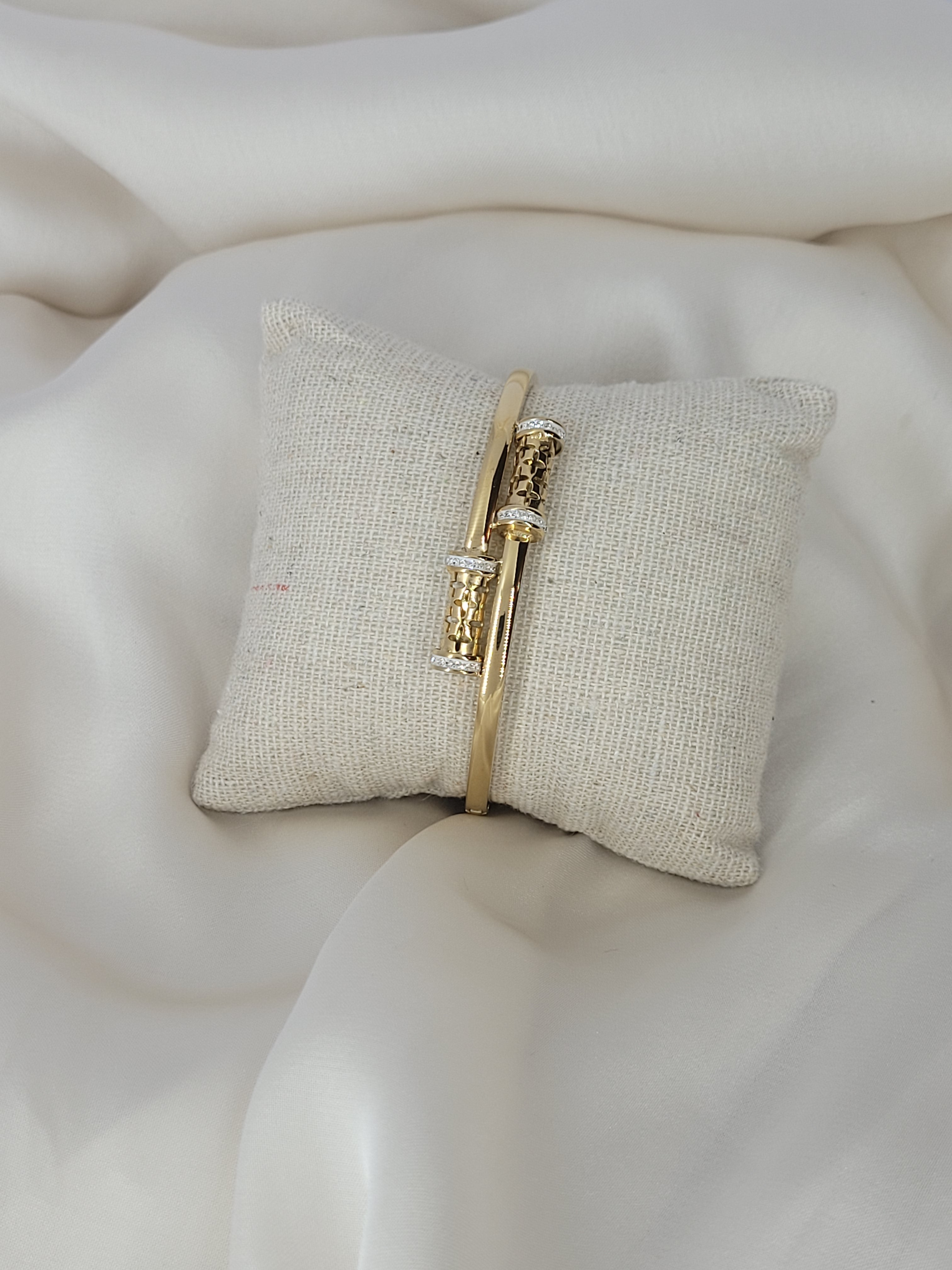 Bracelet avec strass (D 6cm)