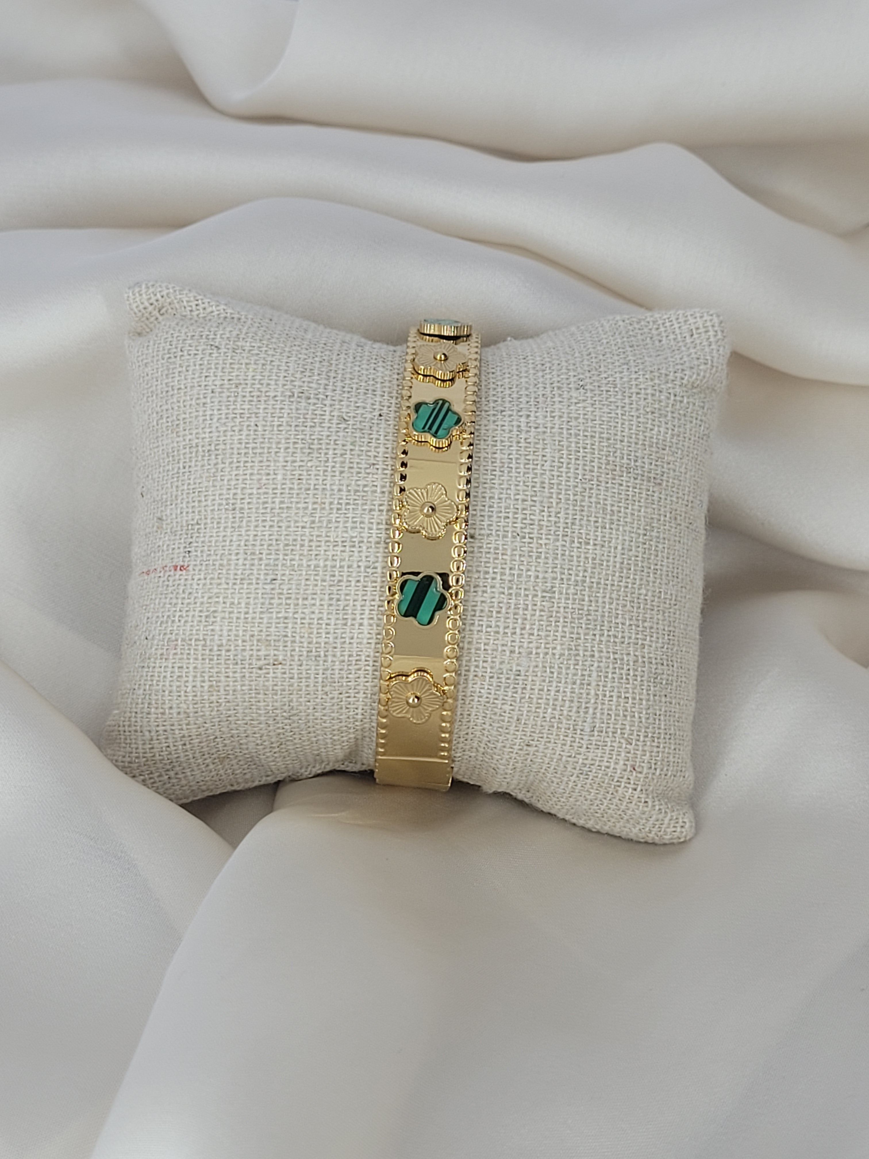 Bracelet fleur prestige vert (d 6 cm)