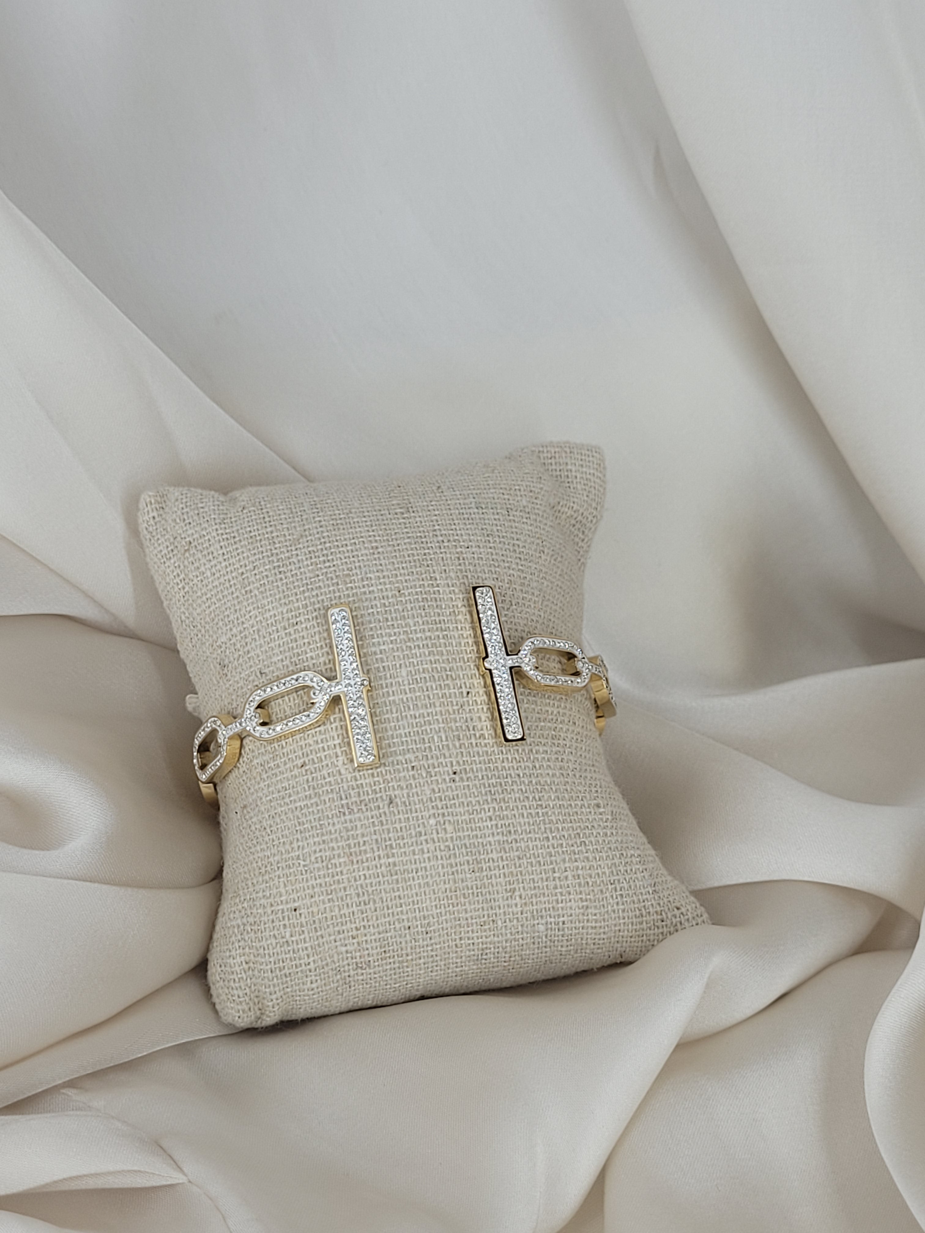 Magnifique bracelet strass (D 6cm)