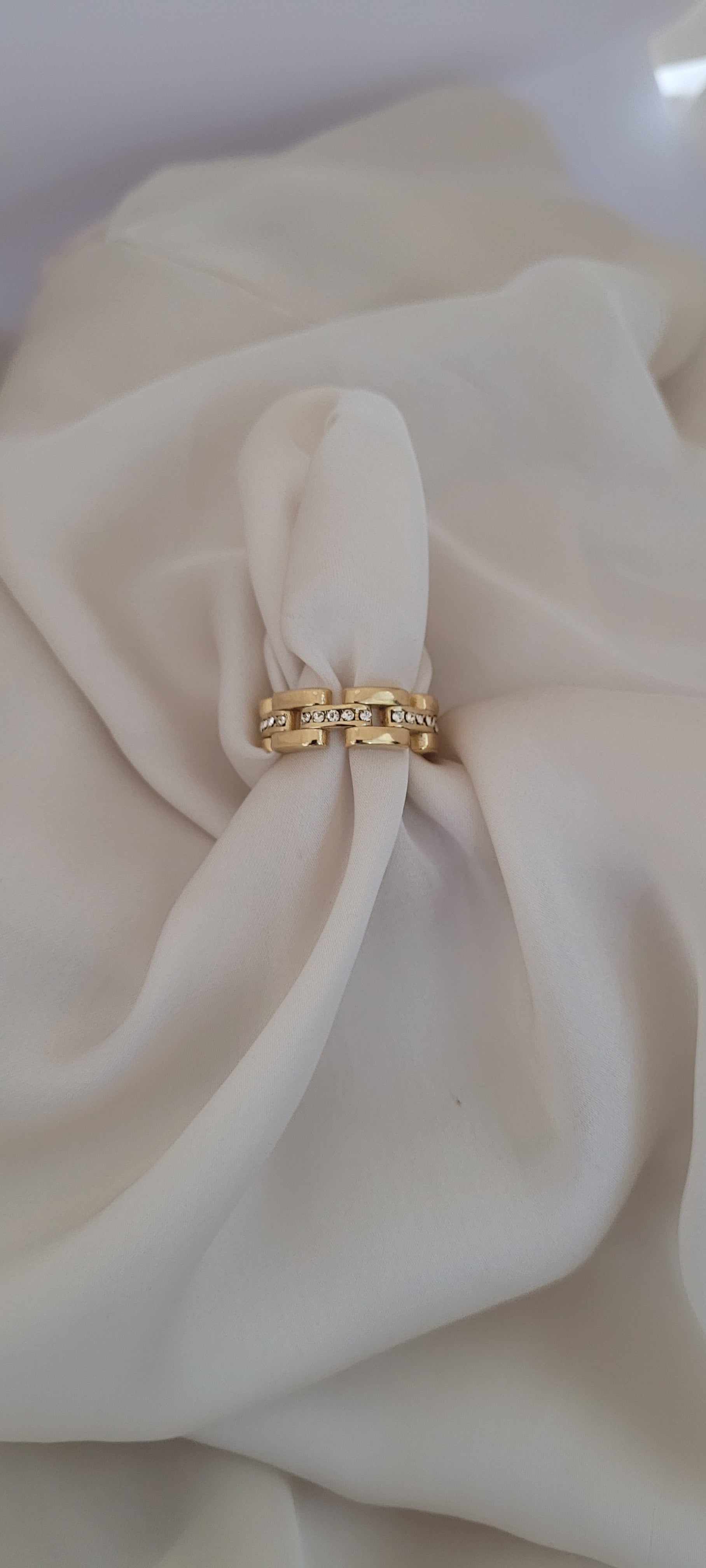 Bague avec strass