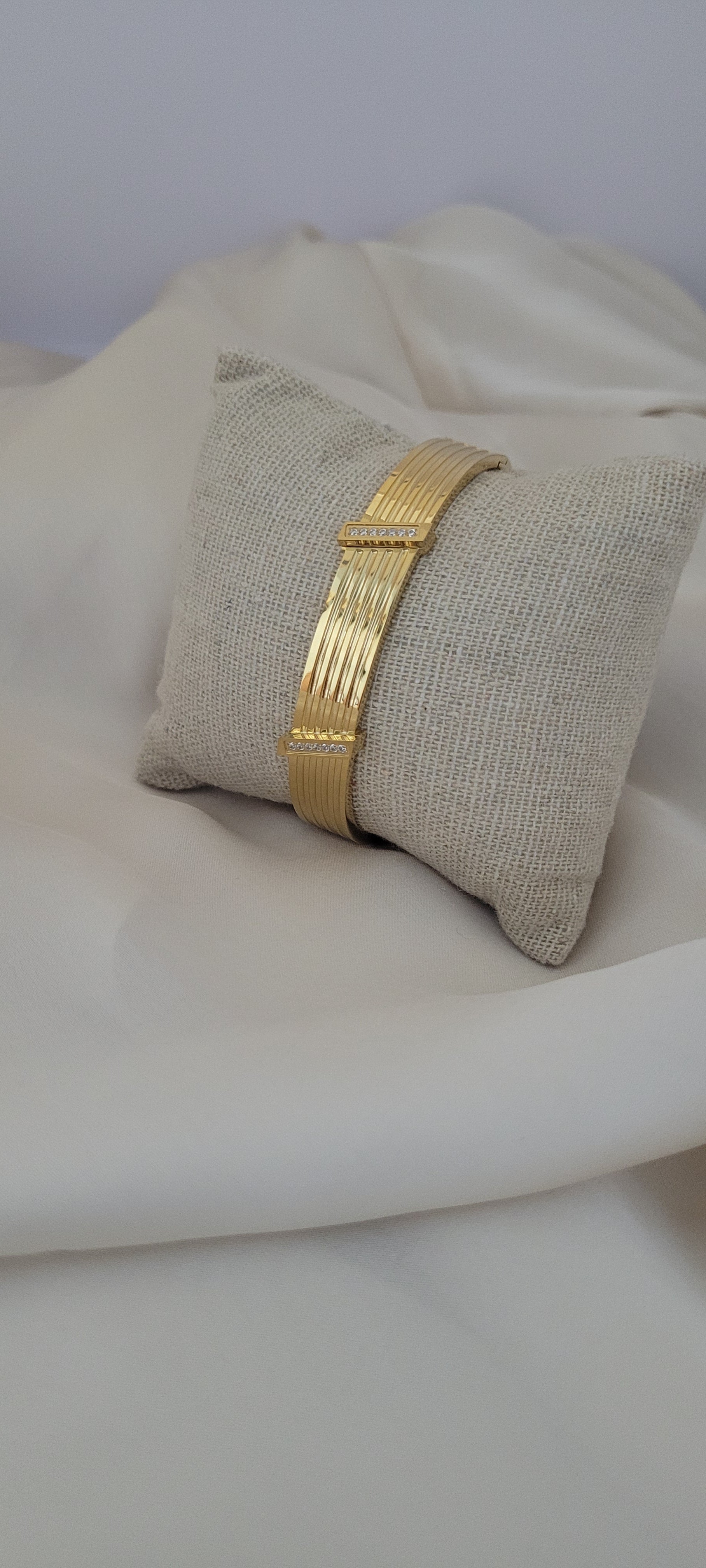 Bracelet shic avec strass (6cm)