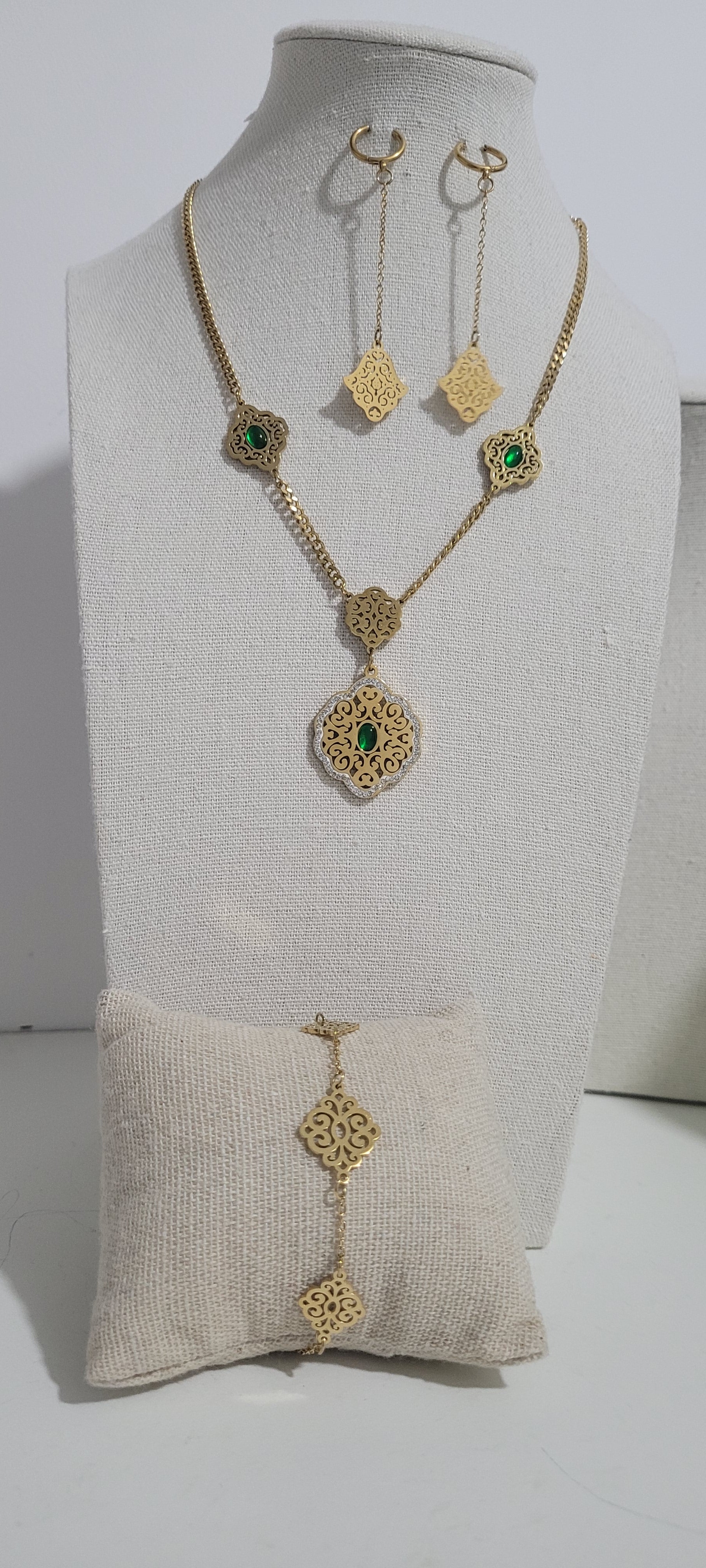 Ensemble beldi strass magnifique